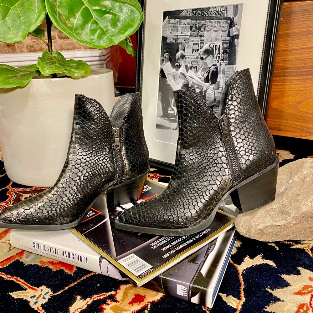 Italian leather snake skin bootie